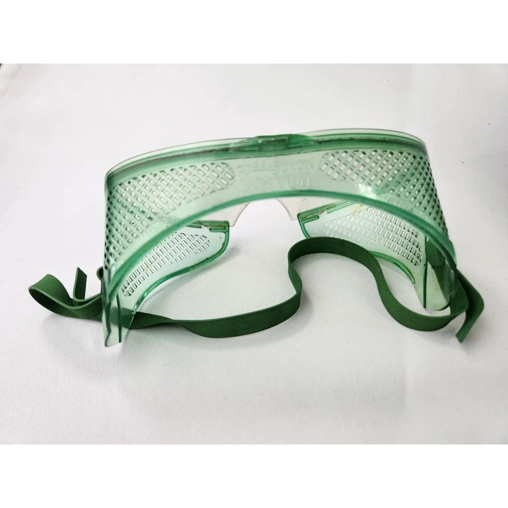 Vintage Green WILLSON Monogoggle Personal Safety‎ Eye Protection Laboratory Safe
